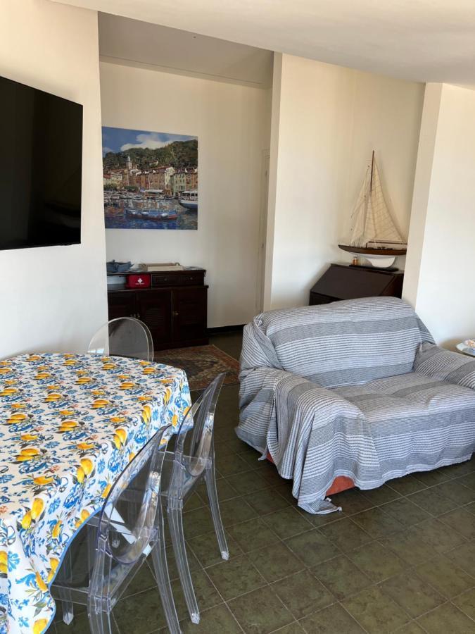 Nautilus Vista Mare Mozzafiato A 180 Gradi- Posto Auto Privato - 2 Camere Matrimoniali Piu 1 Divano Letto Singolo-Sky,Netflix-Wifi 200Mg Rapallo Luaran gambar