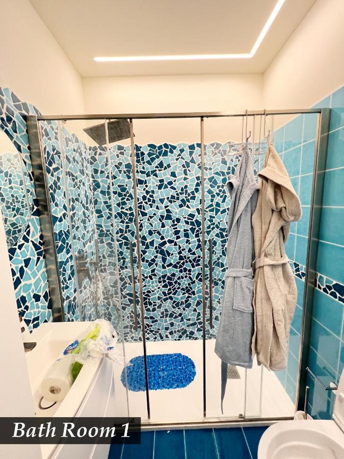 Nautilus Vista Mare Mozzafiato A 180 Gradi- Posto Auto Privato - 2 Camere Matrimoniali Piu 1 Divano Letto Singolo-Sky,Netflix-Wifi 200Mg Rapallo Luaran gambar