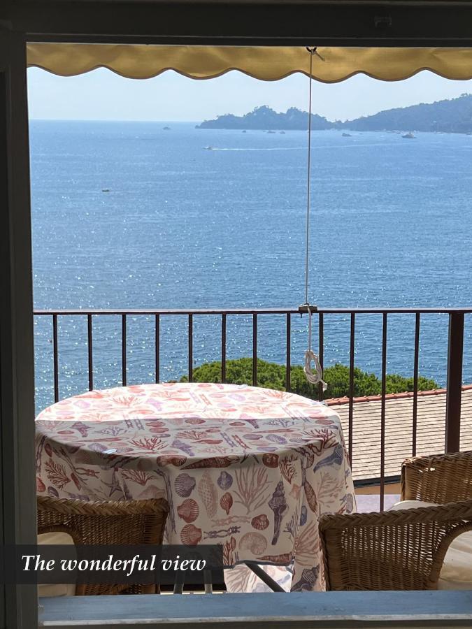 Nautilus Vista Mare Mozzafiato A 180 Gradi- Posto Auto Privato - 2 Camere Matrimoniali Piu 1 Divano Letto Singolo-Sky,Netflix-Wifi 200Mg Rapallo Luaran gambar
